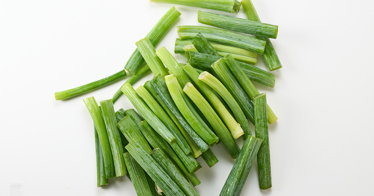 価格高騰中の長ねぎ 家計も生産者も応援 出荷時カットされる青い部分を