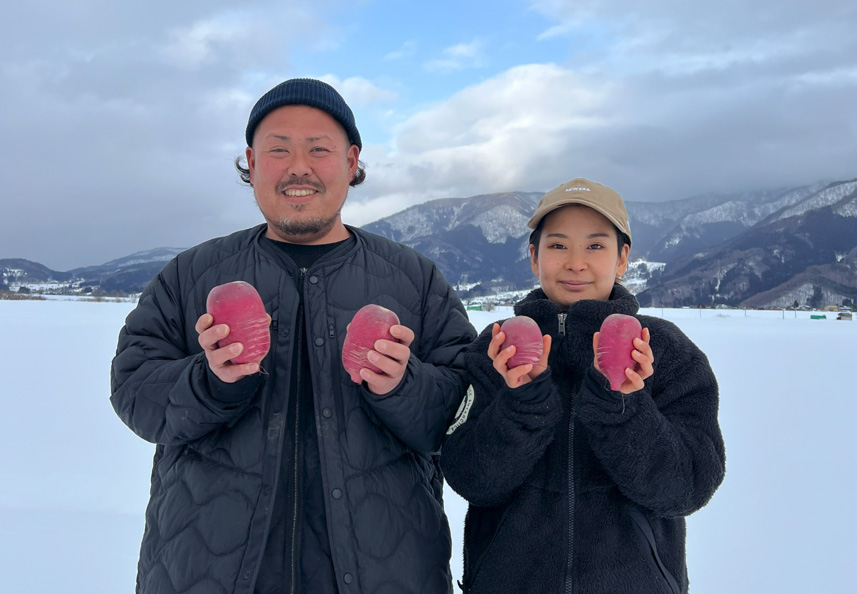 「あいこう農園」生産者・霜田さんご夫妻画像